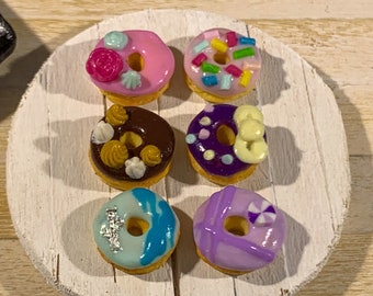 Plateau de 6 mini donuts en fimo (assortiment 1)