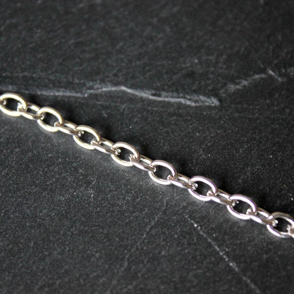 Chaine maille forçat (B05738) 5x3.5 mm en métal argenté vendue au mètre