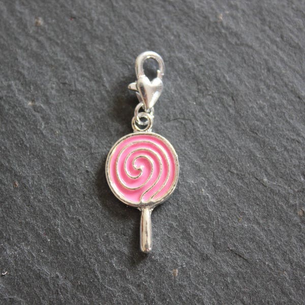 breloque pendentif charm sucette en metal argenté et email rose