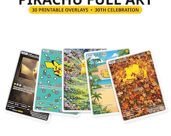 Op de afbeelding: Een verzameling van vijf Pikachu-ruilkaartontwerpen met diverse artistieke thema's, waaronder een donkere achtergrond, een blauw bloemenpatroon, een levendige tuin, een tropisch strand en herfstbladeren, met de tekst PIKACHU FULL ART.