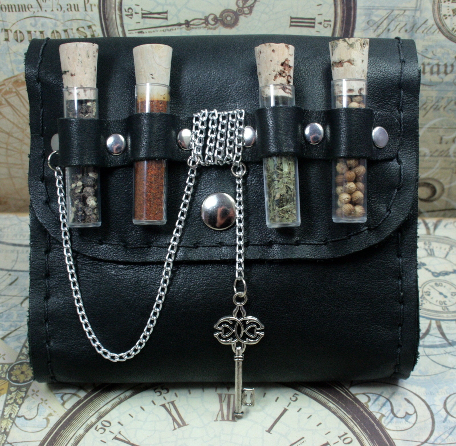 [BEENTRILL]★CHAIN BUCKLE NYLON BOTTLE BAG Chainmail Bottle Bag - Stylish & Unique Beverage Carrier