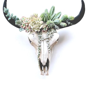 Teschio di mucca succulento in resina: decorazione murale da cowboy del sud-ovest