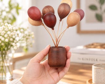 Decoratie met houten ballonnenboeket, voet van Sapele-hout, mini-ballonsculptuur, Japandi bureau-accent