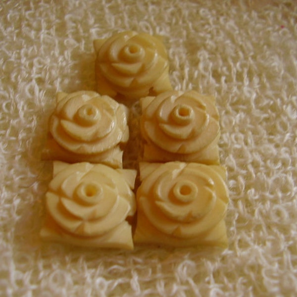 Vintage Rosebud Celluloid Buttons