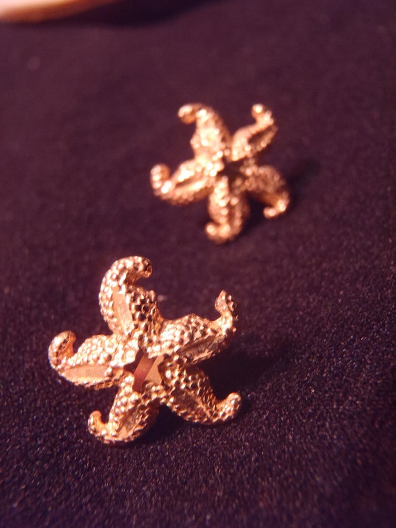 Solid 14k Yellow Gold Star Fish Earrings