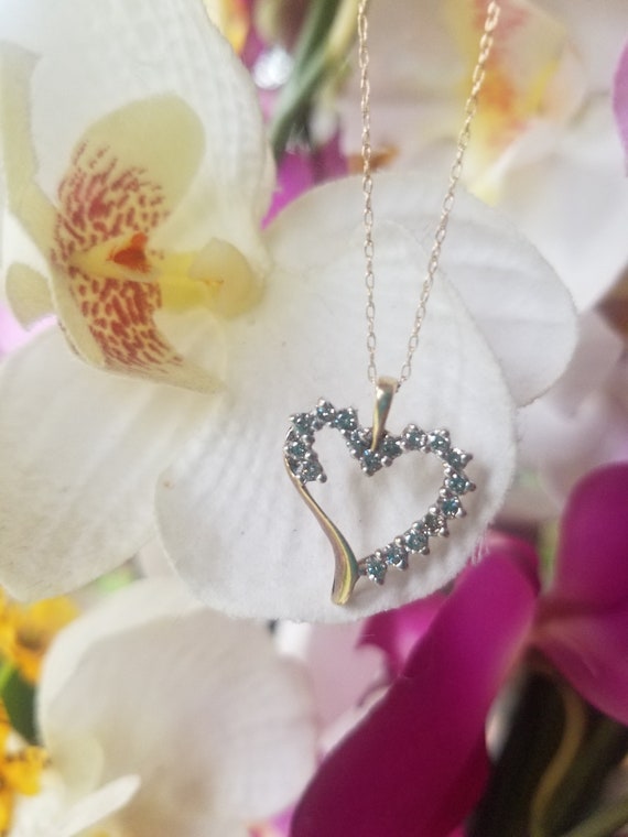 10kt Yellow Gold Diamond Heart Necklace