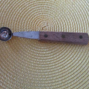 Vintage Old Homestead Melon Baller/Scoop with Wooden Handle, Utensil, Kitchenware
