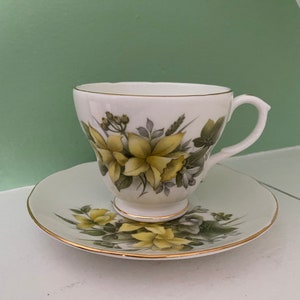 Duchess Bone China England: Tea cup and saucer