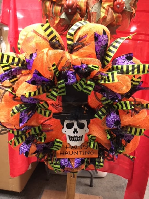 Happy Haunting Halloween Wreath