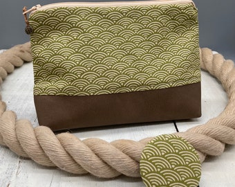 Cosmetic bag “WAVES” green
