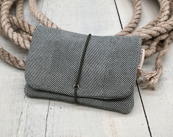 Tobacco pouch “HERRINGBONE” green