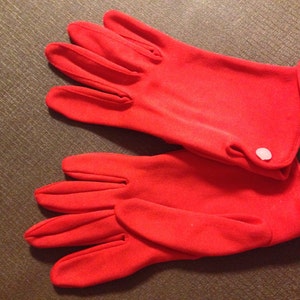 Red vintage gloves image 4