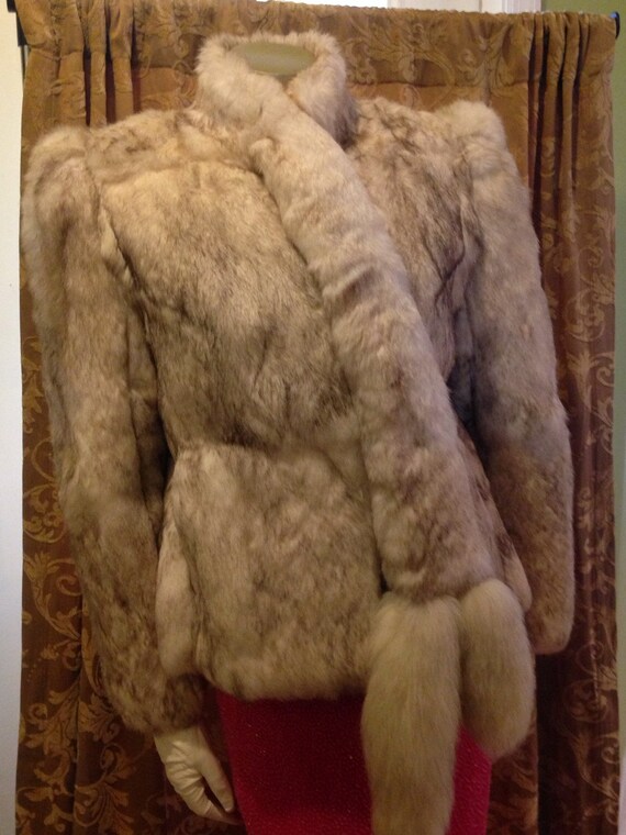 Vintage faux fur Excellent Vintage medium fur wai… - image 4