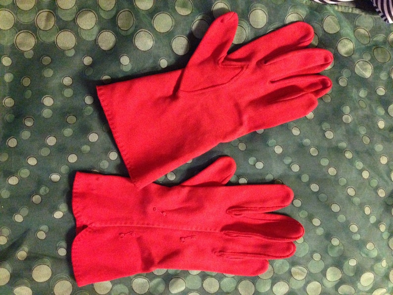 Red vintage gloves image 2