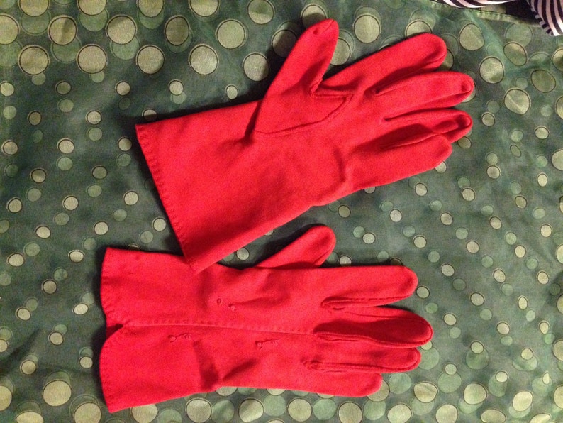 Red vintage gloves image 5