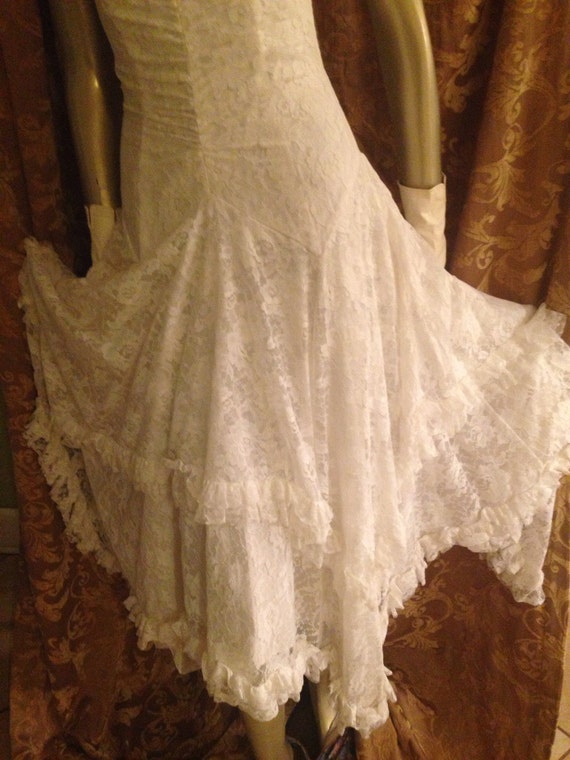 Vintage wedding handkerchief lace dress size 8 - image 5