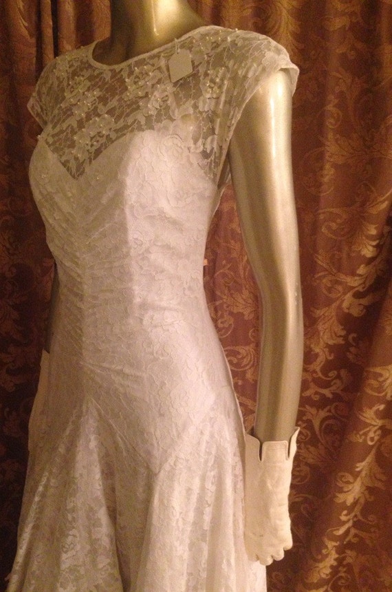 Vintage wedding handkerchief lace dress size 8 - image 1