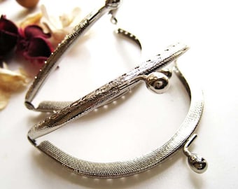 8.5cm Lovely Silver Flora Pattern Embossed Half Round Metal Sewing Purse Frame with Bean Ball Clasp Clip - 2pc