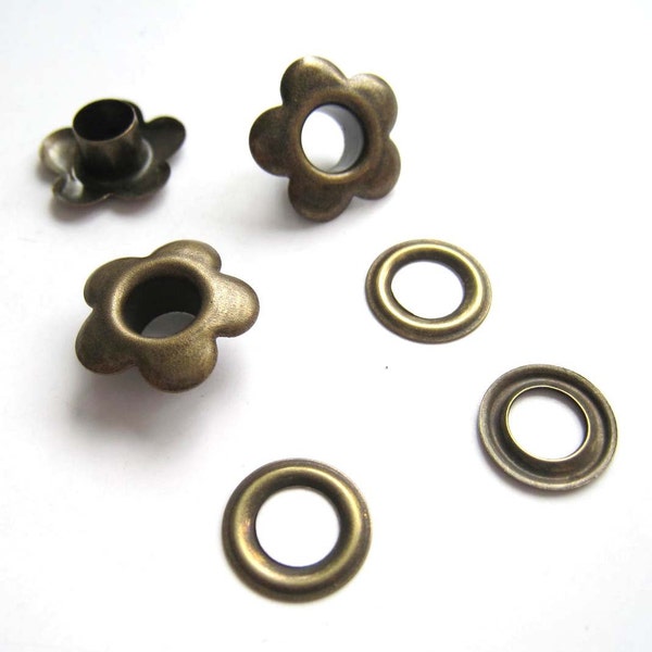 5mm Hole Antique Brass Bronze Floral Eyelet Grommet - Pack de 50 Ensembles (1.4cm x 1.4cm)