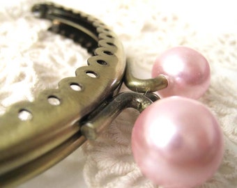 8.5 cm Antique Brass Floral Half Round Metal Sewing Purse Frame with Big Plastic Bead Ball Clasp Clip (Pink) - 1pc