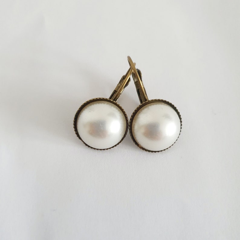 Perlmutt vintage Earrings Studs image 1