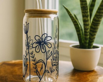 Wildflower Glass Tumbler: 16oz Iced Coffee Cup with Bamboo Lid & Straw