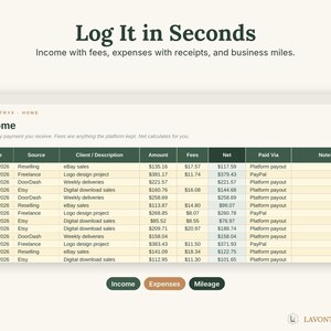 Może przedstawiać: Cyfrowy arkusz kalkulacyjny do śledzenia dochod&oacute;w zatytułowany Log It in Seconds, zawierający kolumny na datę, źr&oacute;dło, klienta, kwotę, opłaty, kwotę netto i metodę płatności. Tabela przedstawia wpisy finansowe dotyczące r&oacute;żnych usług.