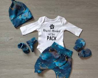 Hello world bodysuit,I'm new  going home outfit, newborn announcement hello outfit, baby mittens, newborn hat, newborn moon galaxy set