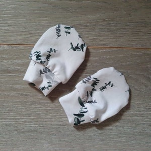 Newborn mittens, premmie mittens, preemie Mittens, baby Mittens, anti Scratch Mittens, eucalyptus mittens , infant mittens, eucalypt mittens