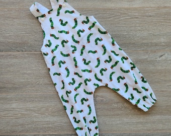 Hungrige Raupe Romper, Raupe Outfit, Bunte Flecken Strampler, Sommer Romper, Overall Strampler, Hungrige Raupe Jungen Overall,