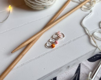 Mini/Raglan Set of 4 Snag Free Stitch Markers - Knitting Gift - Raglan Knitting - Knitting Notions - Pick Your Size - Shades of Peach