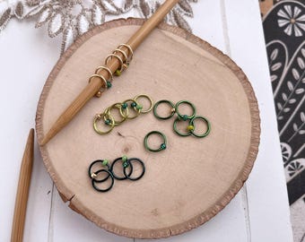 Emerald City Knitting Stitch Markers: Snag-Free, Gold & Green