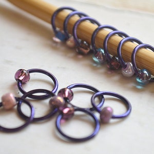 Purple Passion / Stitch Markers - Dangle Free Snag Free Knitting Stitch Markers - Small Medium Large Sizes Available