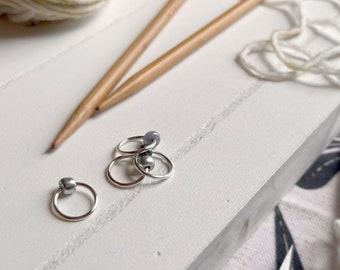 Mini/Raglan Set of 4 Snag Free Stitch Markers - Knitting Gift - Raglan Knitting - Knitting Notions - Pick Your Size - Shades of Silver