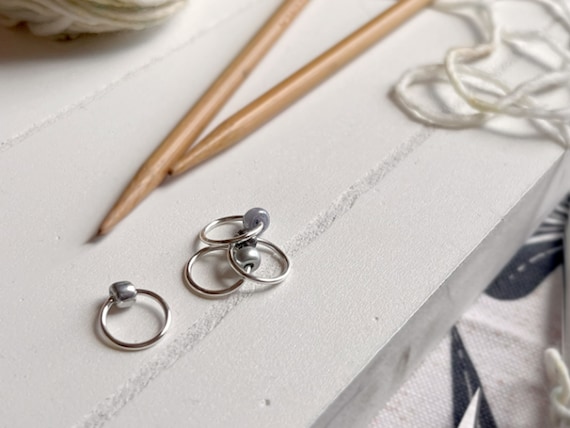 Mini/Raglan Set of 4 Snag Free Stitch Markers - Knitting Gift - Raglan Knitting - Knitting Notions - Pick Your Size - Shades of Silver