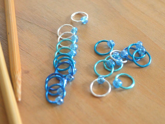 Surf's Up Snag-Free Knitting Stitch Markers - Blue Beads