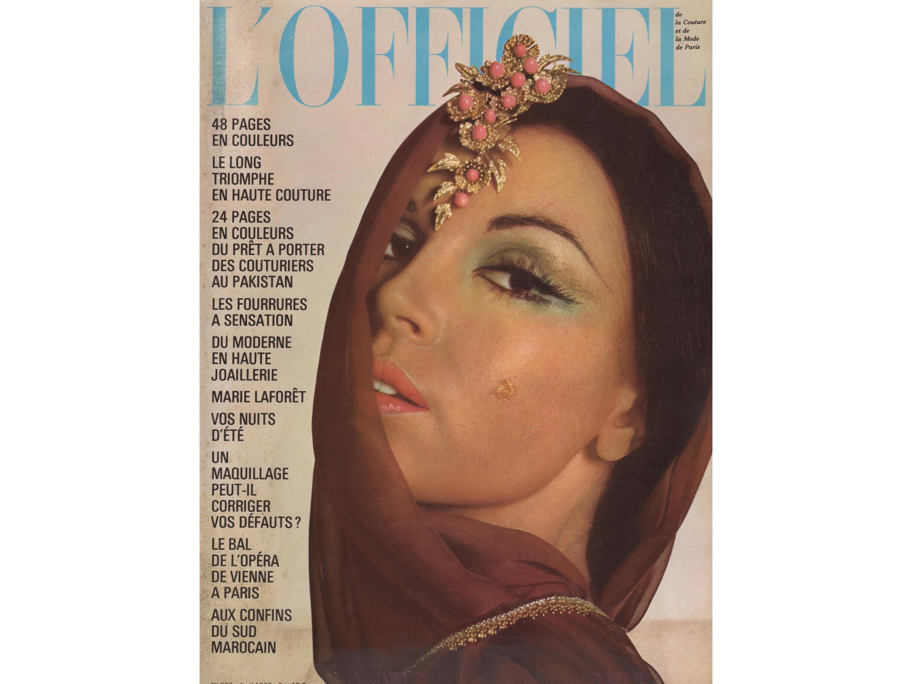 L'OFFICIEL Paris April 1970 French Vintage Fashion Magazine 1970s Birthday Anniversary Christmas Gift Present Photos Ads Advertisements