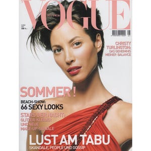 VOGUE GERMANY May 2001 Vintage Fashion Magazine 2000s Retro Birthday Anniversary Christmas Gift Present Photos Ads Advertisements