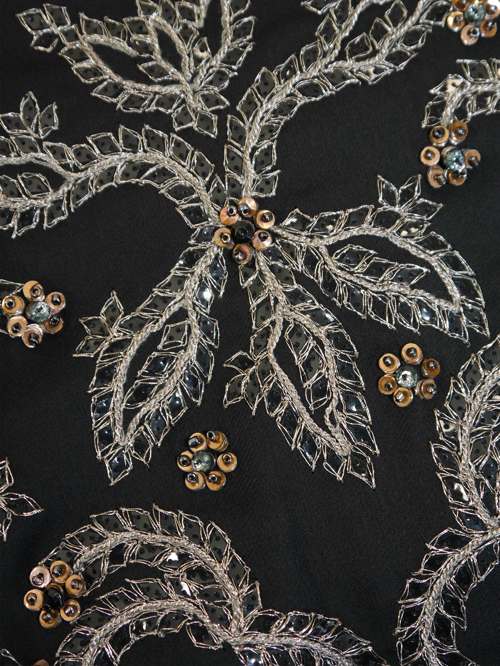 【 開梱 設置?無料 】 2000s 1990s VALENTINO Vintage Maxi Sequined Beaded Black アクセサリー