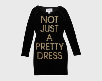 MOSCHINO 1990s Vintage "Not Just A Pretty Dress" Nieten Stretch Samt Kleid Schwarz Iconic Gold Nieten Slogan Print Size US 10 Large