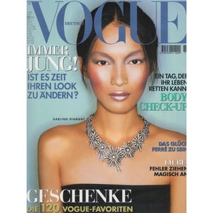VOGUE GERMANY November 1998 Vintage Fashion Magazine 1990s Retro Birthday Anniversary Christmas Gift Present Photos Ads Advertisements