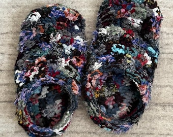 Upcycled crochet home slippers Nr. 1, made from old socks
