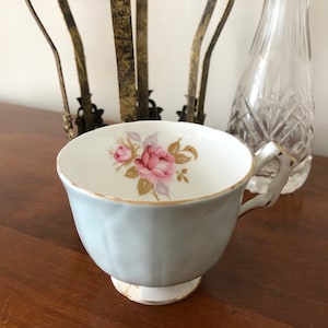 Aynsley tea cup, Aynsley blue bone china teacup, cabbage rose ,vintage tea cup
