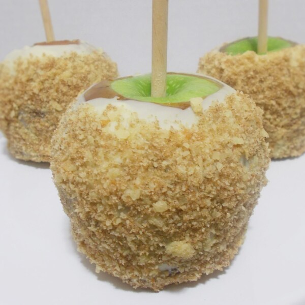 Apple Pie Caramel Apple-White Chocolate