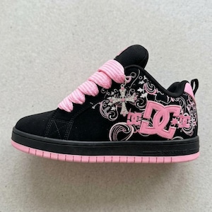 Baskets à plateforme épaisse Y2K DC Skate Shoes noires et roses