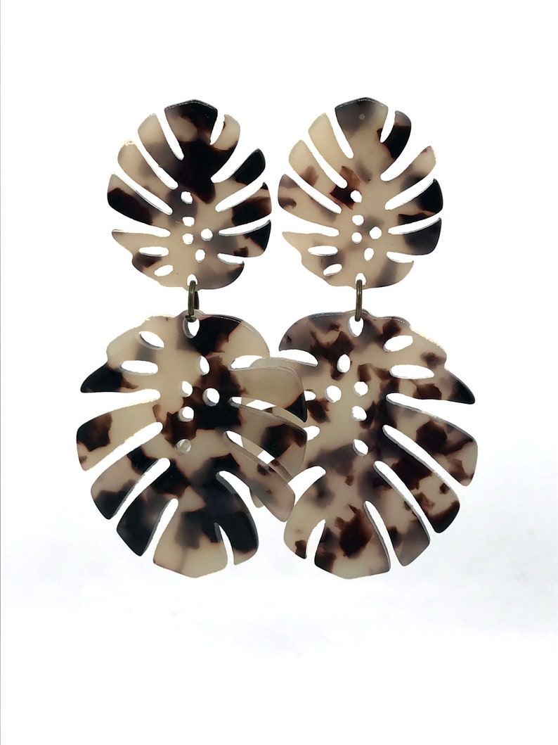La Savanna dangle earrings Tortoise shell Tropical leaf resin earring Leopard print tropical leaf acetate earrings