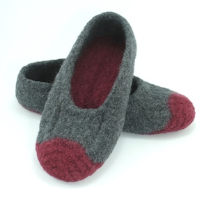 Made to order, BIG men&#39;s felted wool slippers, sizes 13 - 16, loafer style, choose colors and soles, great gift for him or treat yourself!