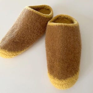 Made to order, BIG men&#39;s felted wool slippers, sizes 12 - 16, slip-on, choose colors and soles, great gift for him or treat yourself!