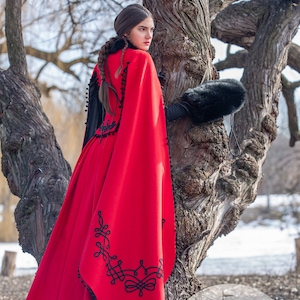 Conjunto de invierno de fantasía medieval de Armstreet Reina de Shamakhan Medieval LARP SCA Feria Ren Cosplay Recreación Histórica Traje Noble imagen 7