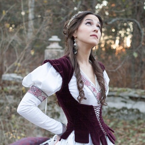 Armstreet Medieval Velvet Vest; Corset Vest; Bodice; Corsage "Found Princess"; LARP; SCA; Ren Fest Cosplay; Noble garb